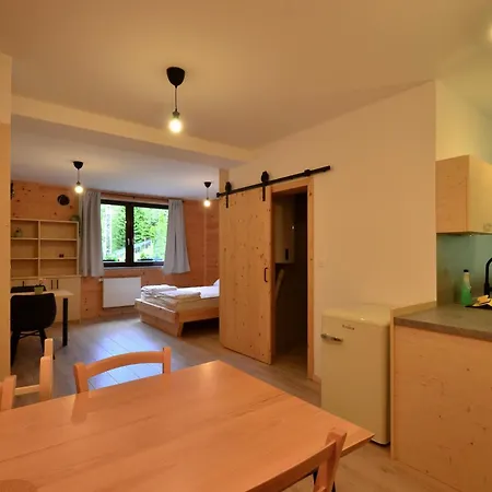 Apartmaji Nad Potokom