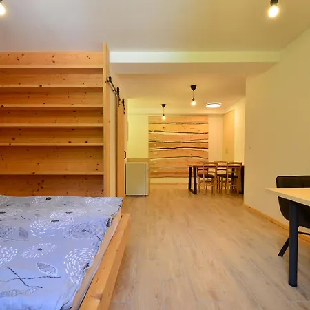 Apartmaji Nad Potokom *