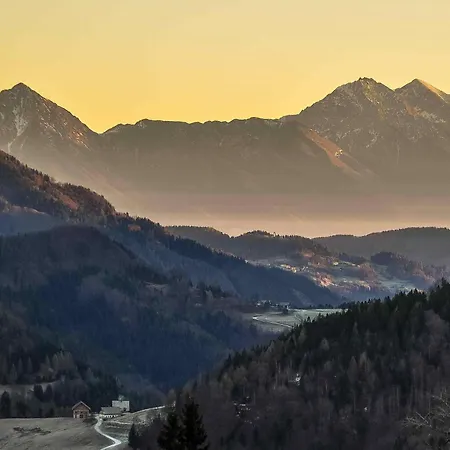 Apartmaji Nad Potokom